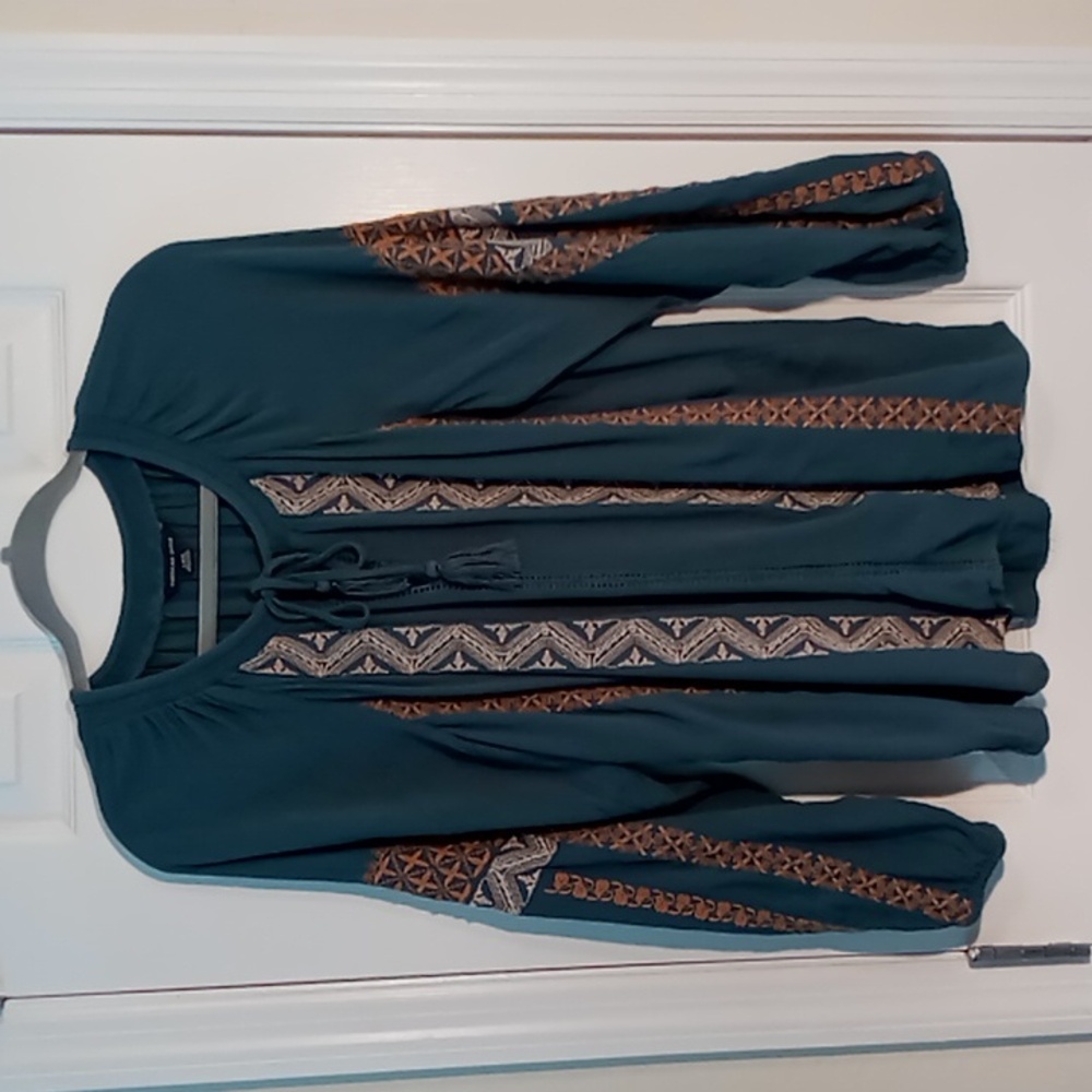 American Eagle Women's Top Long Sleeve Embroidered Dusty Blue/Cream Size Large